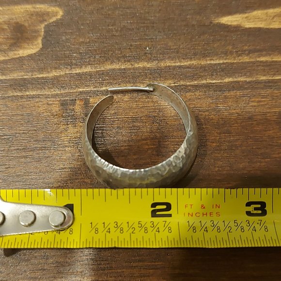 Handmade Mexican 925 Silver Hammered 3/4 Hoop Earrings - Clamshell - Picture 7 of 8